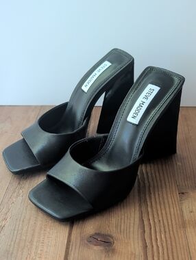 Steve Madden Twists Black Leather Square-Toe Block Heel Mules